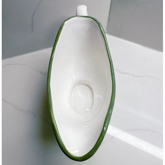 Traditions Holiday Celebrations Gravy Boat Made in England - Picture 3 of 7